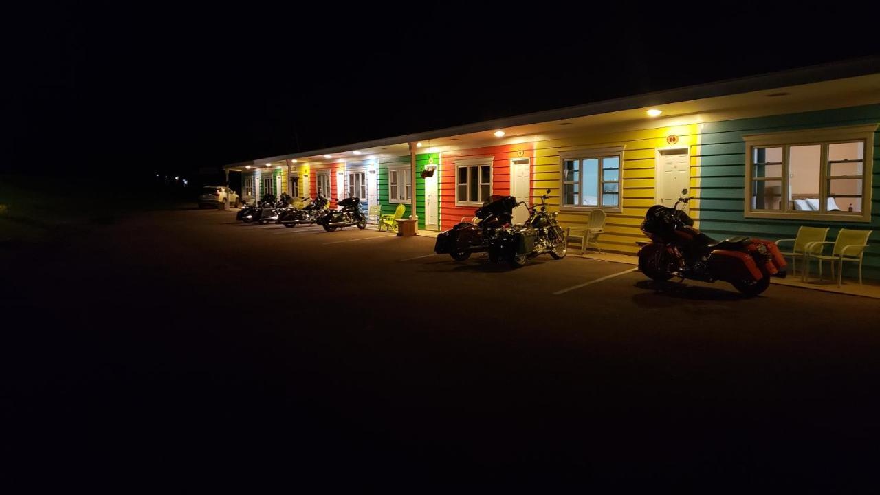 Chéticamp Cornerstone Motel מראה חיצוני תמונה