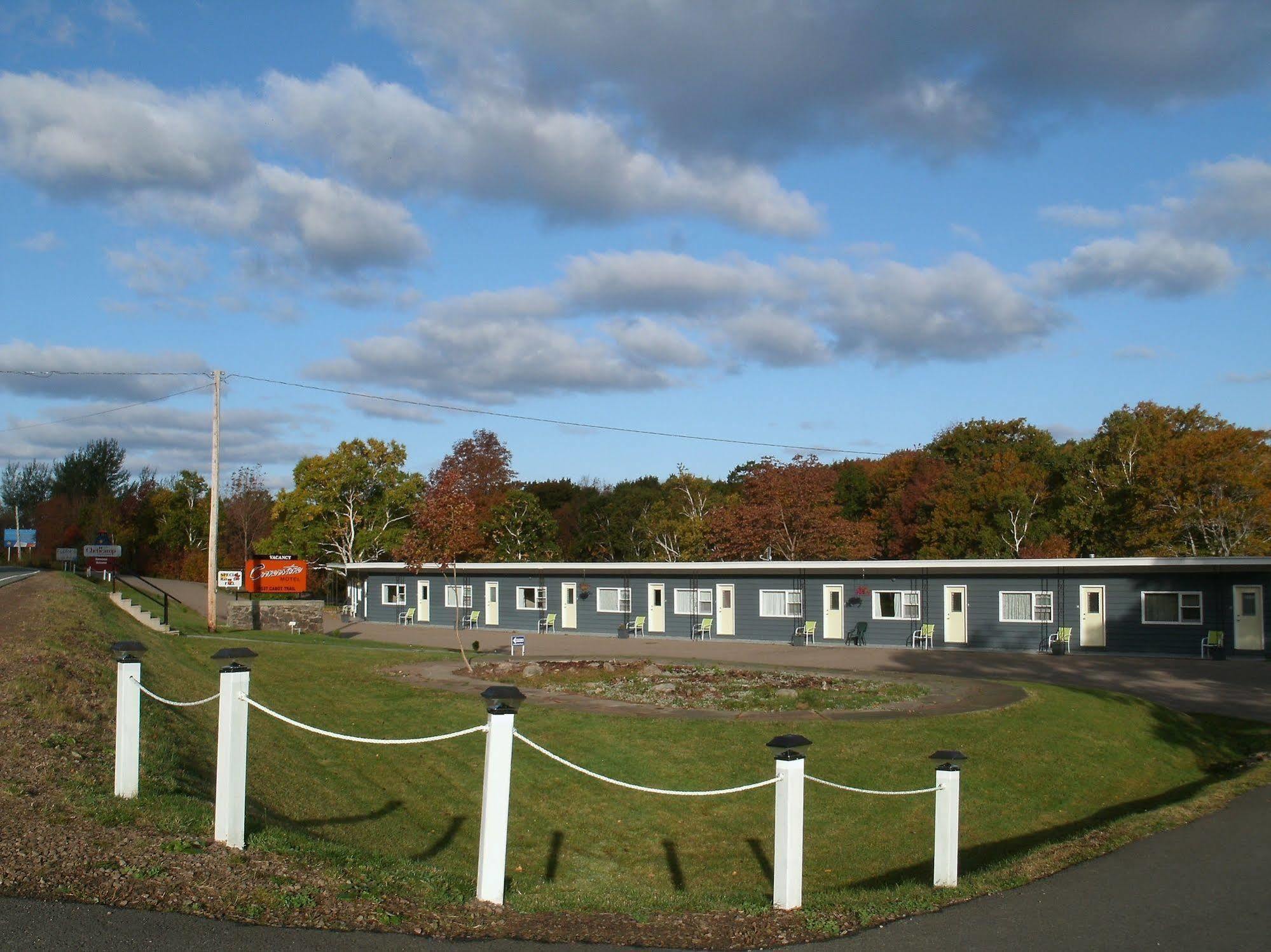 Chéticamp Cornerstone Motel מראה חיצוני תמונה