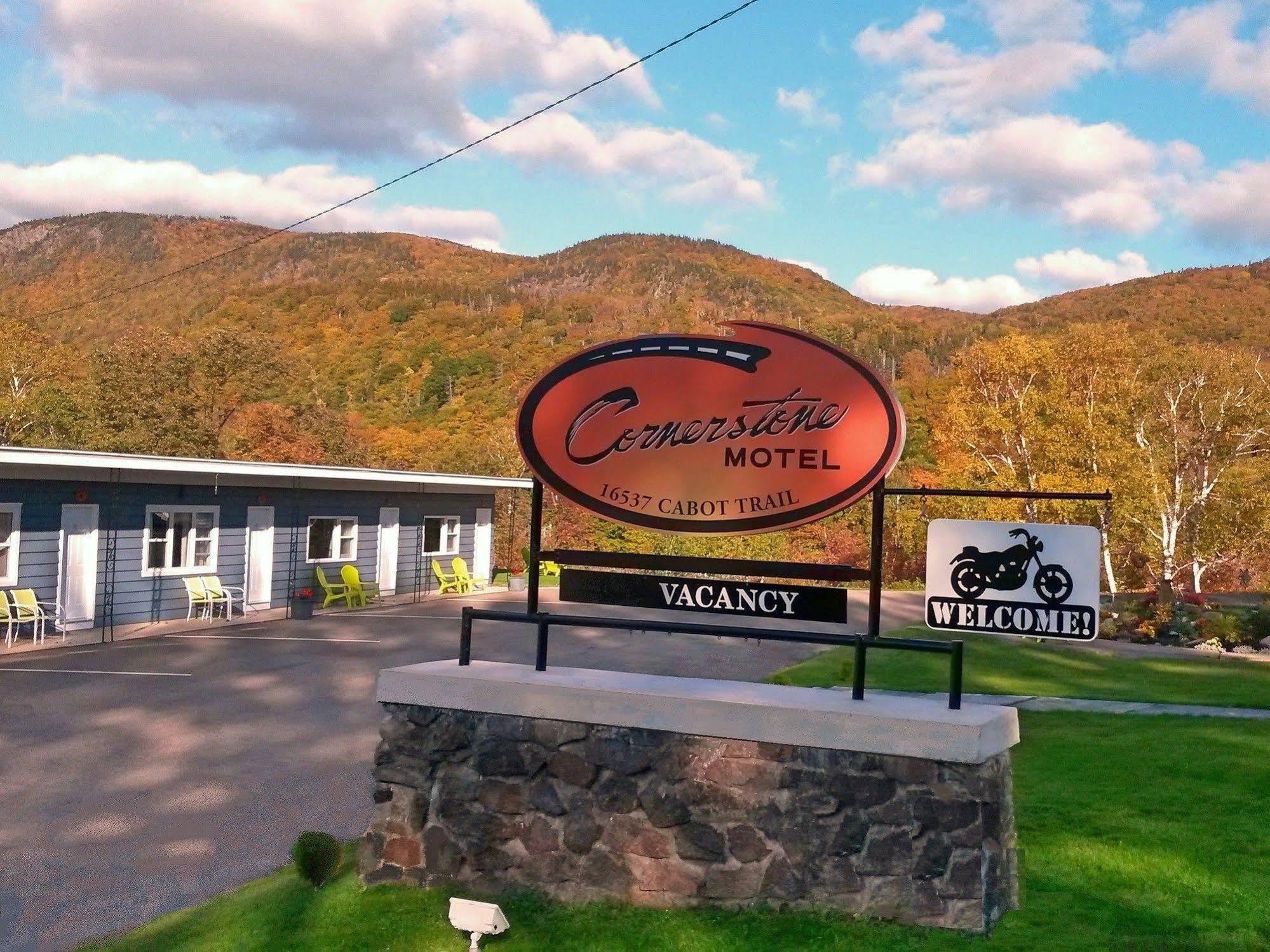 Chéticamp Cornerstone Motel מראה חיצוני תמונה